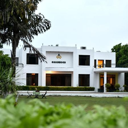 Greenwood Hotel ขชุราโห ภายนอก รูปภาพ