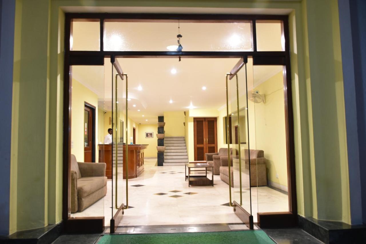 Greenwood Hotel ขชุราโห ภายนอก รูปภาพ