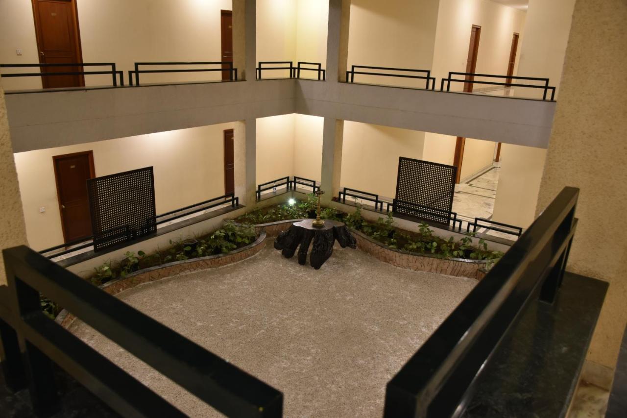 Greenwood Hotel ขชุราโห ภายนอก รูปภาพ